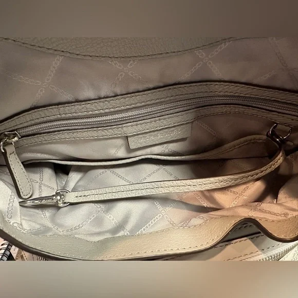 Michael Kors Large Pearl Gray Leather Double Chain Handle Shoulder Bag - Picture 15 of 16